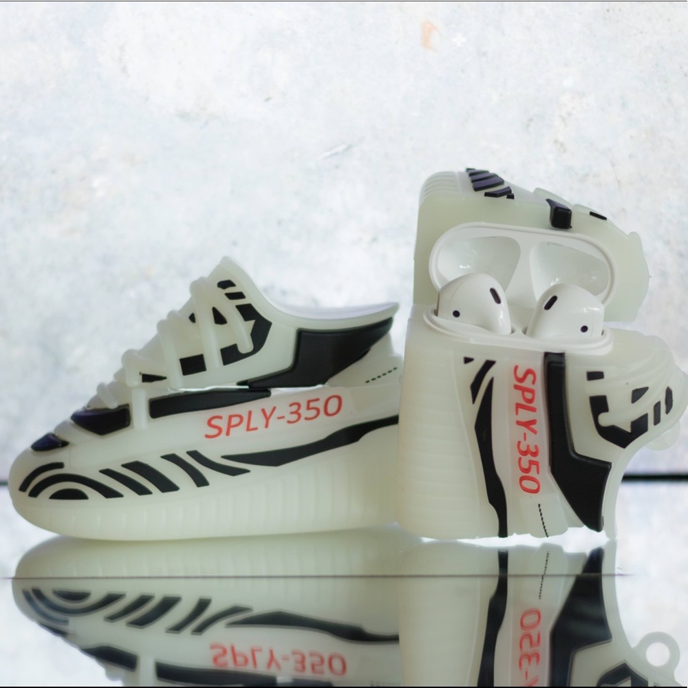 Sneakers AirPods Case